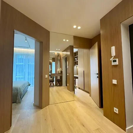 Luxurious Three-room Паланга