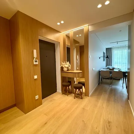 Luxurious Three-room