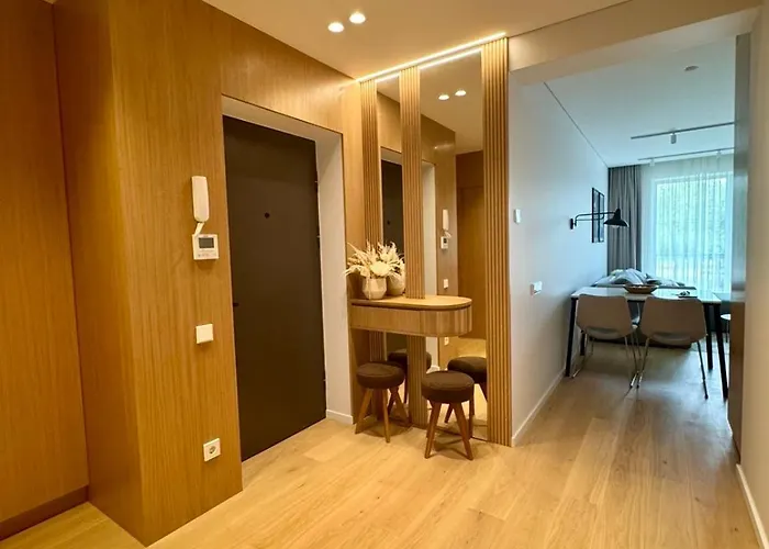 Luxurious Three-room